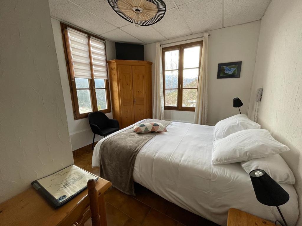 Auberge Du Point Sublime Rougon Zewnętrze zdjęcie
